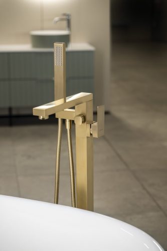 Kádtöltő csaptelep, Sapho Cubemix szabadonálló kádtöltő csaptelep, matt fekete CM021GB