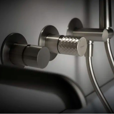 Falba süllyesztett csaptelep, Deante Silia Hexa kádtöltő, szálcsiszolt acél BHS_F18P